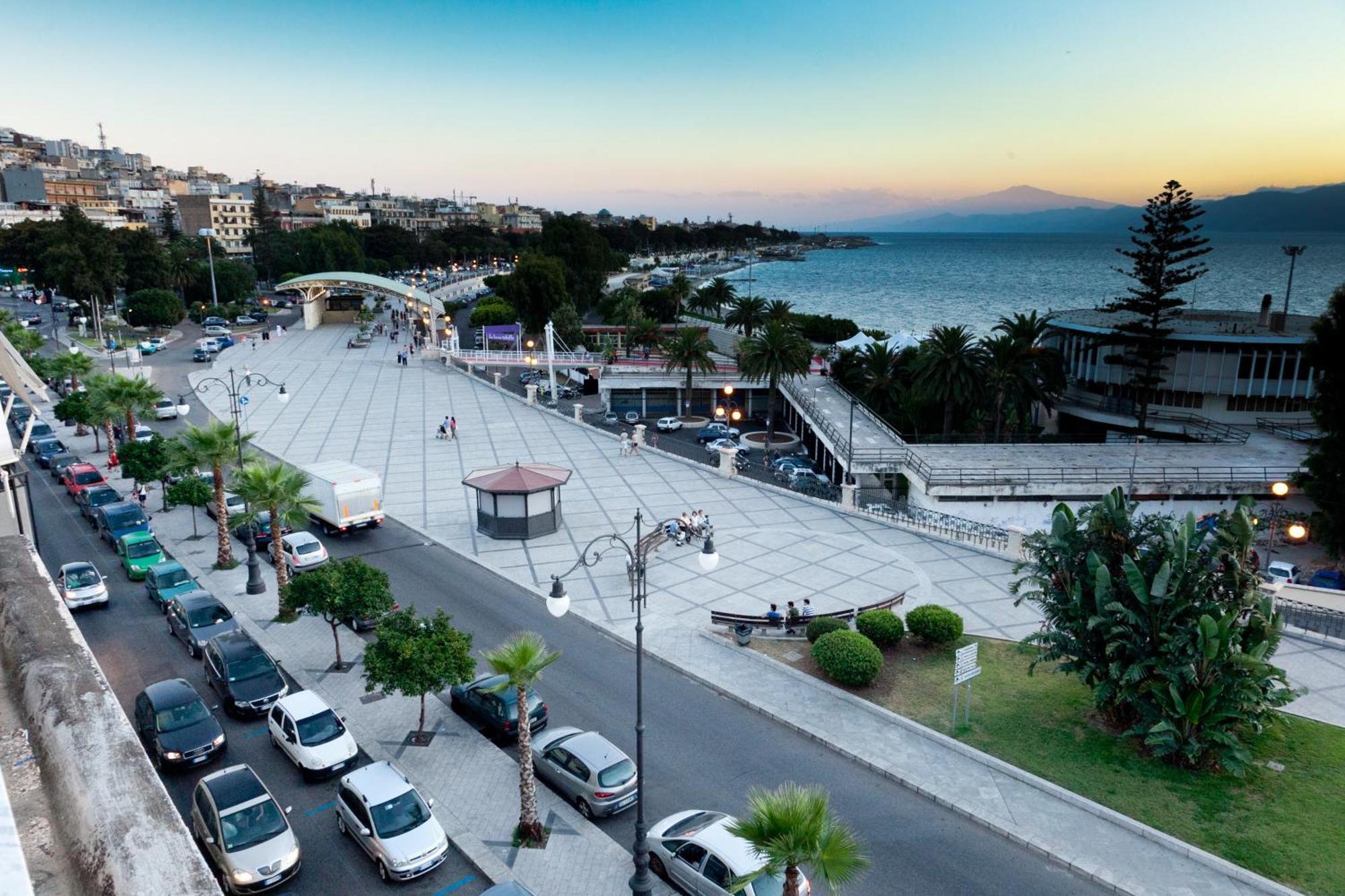 B&B Centrale Affittacamere Reggio di Calabria Eksteriør bilde